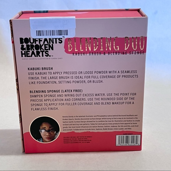 Bouffants & Broken Hearts Blending Duo Kabuki Brush & Blending Sponge - Picture 3 of 5